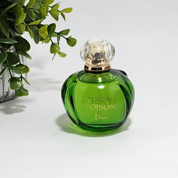 Tendre_Poison_Perfume_by_Chris